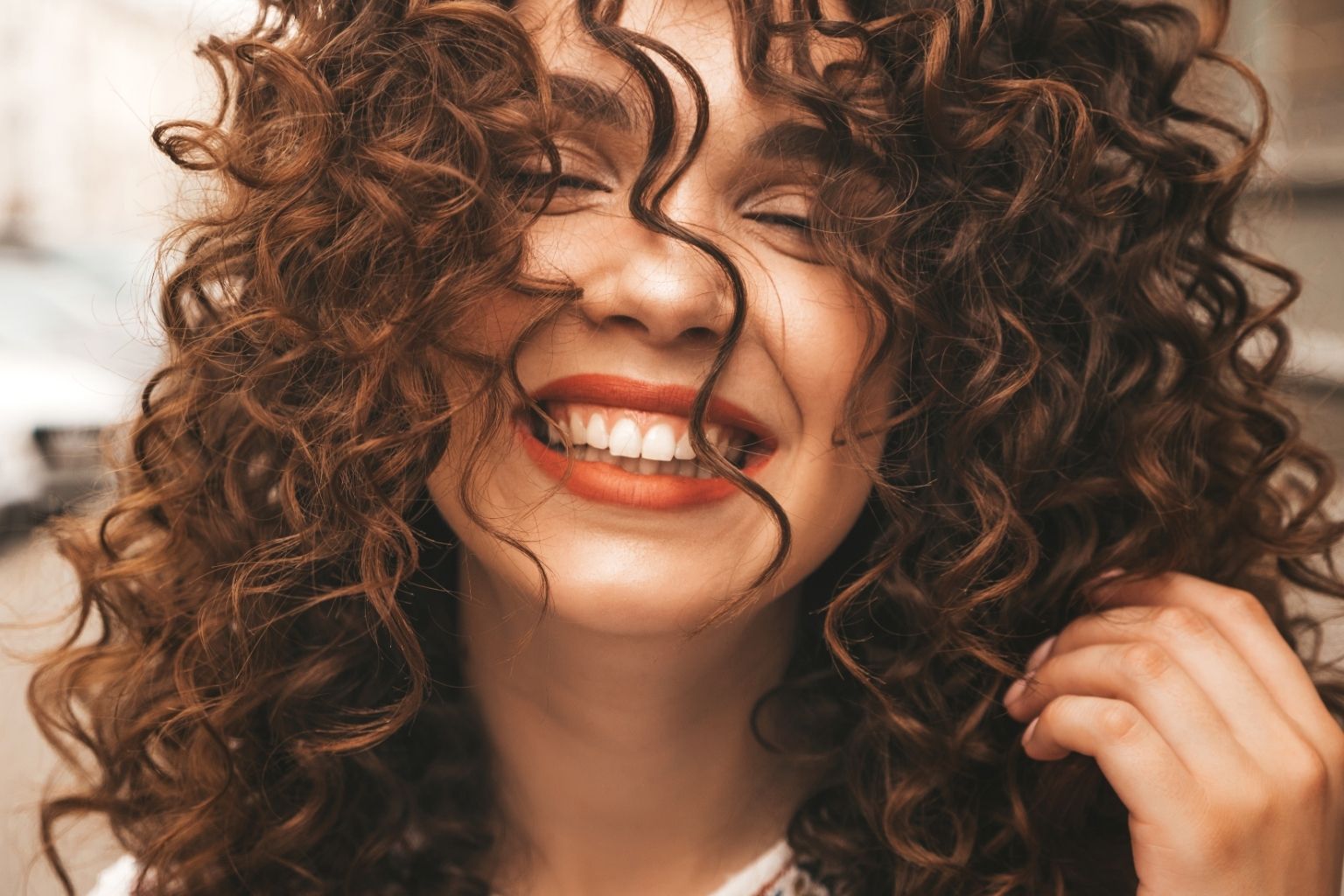 Prenditi Cura dei Tuoi Capelli con Ducray: Soluzioni Efficaci contro la Forfora